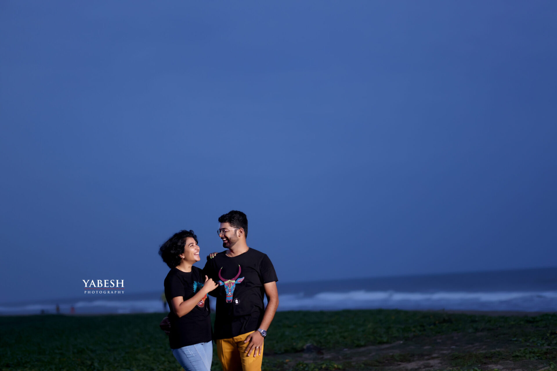 Beach pre-wedding photoshoot ideas for couples||beach couple photo poses  ideas|| beach (part-1) - YouTube